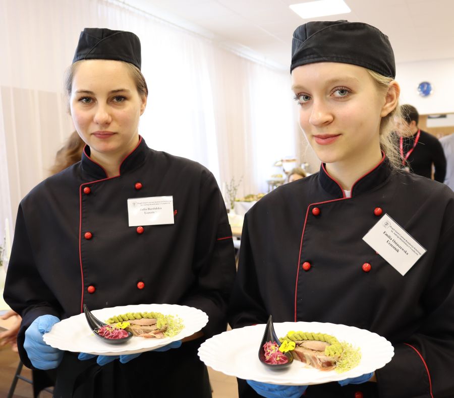 Smaki Mazowsza. Dzikie mięsiwo w towarzystwie leśnych grzybów